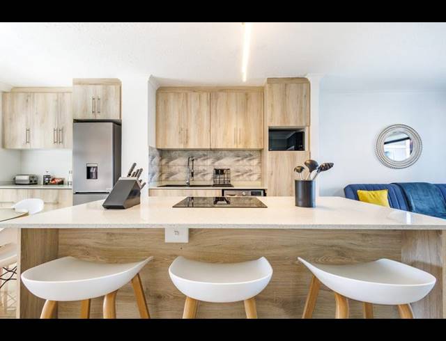 2 BEDROOM APARTMENT FOR SALE IN UMHLANGA RIDGE